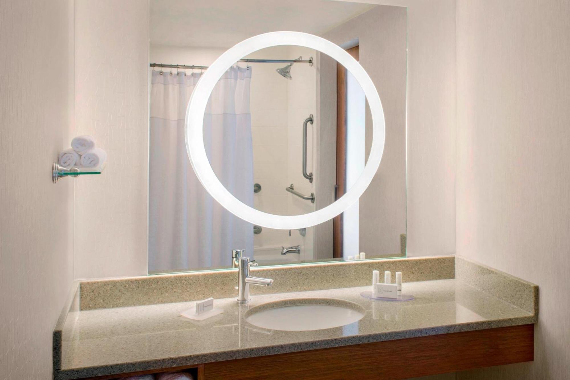 Springhill Suites Long Island Brookhaven Bellport Extérieur photo